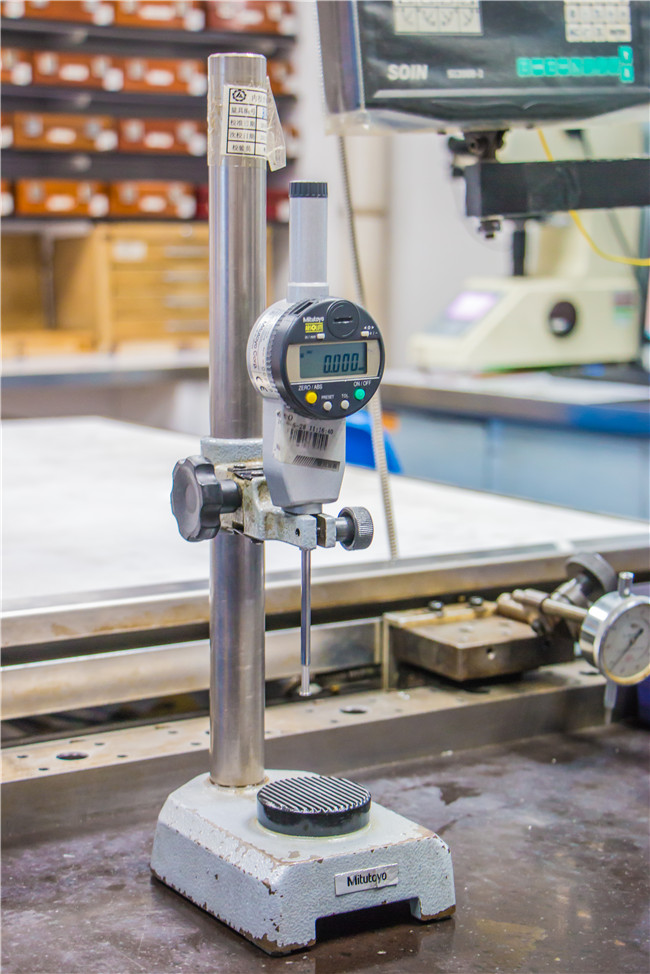Hardness Testing Machine (硬度儀)4.jpg
